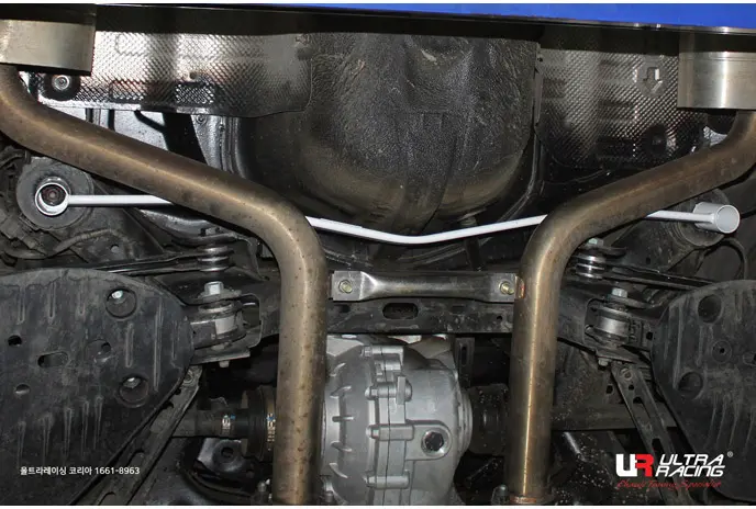 Kia Stinger strut bar and strut brace Ultra Racing, ready to order.