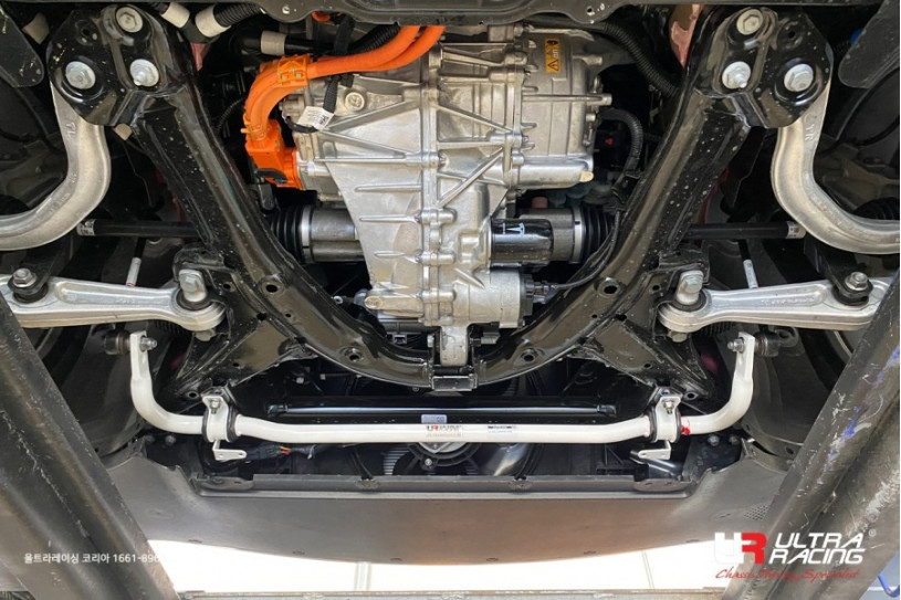 Tesla Model Y Strut Bar, Sway Bar and other Ultra Racing Bars, pictures,  descriptions, tests, video.