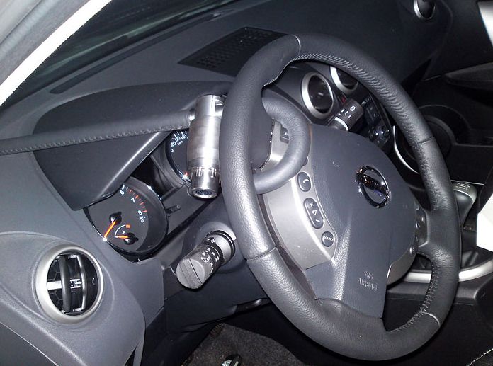 Steering Wheel Lock Nissan Qashqai I 20062013 AntiTheft Python