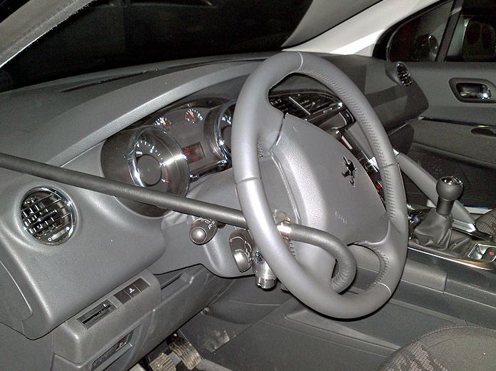 Steering Wheel Lock Peugeot 3008 AntiTheft Python
