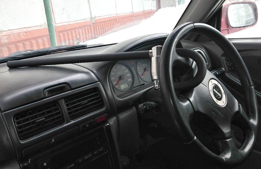 Steering Wheel Lock Subaru Forester SF 19972002 AntiTheft Python