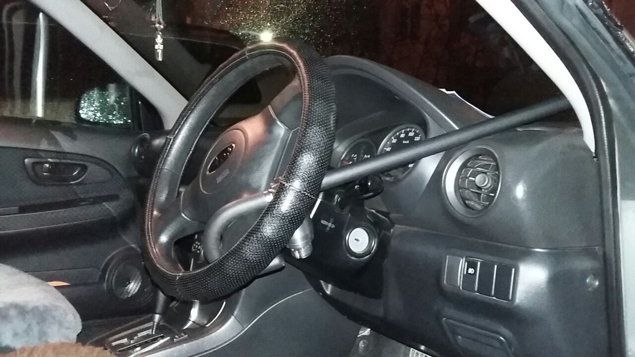 Steering Wheel Lock Subaru Impreza 20052007 AntiTheft Python
