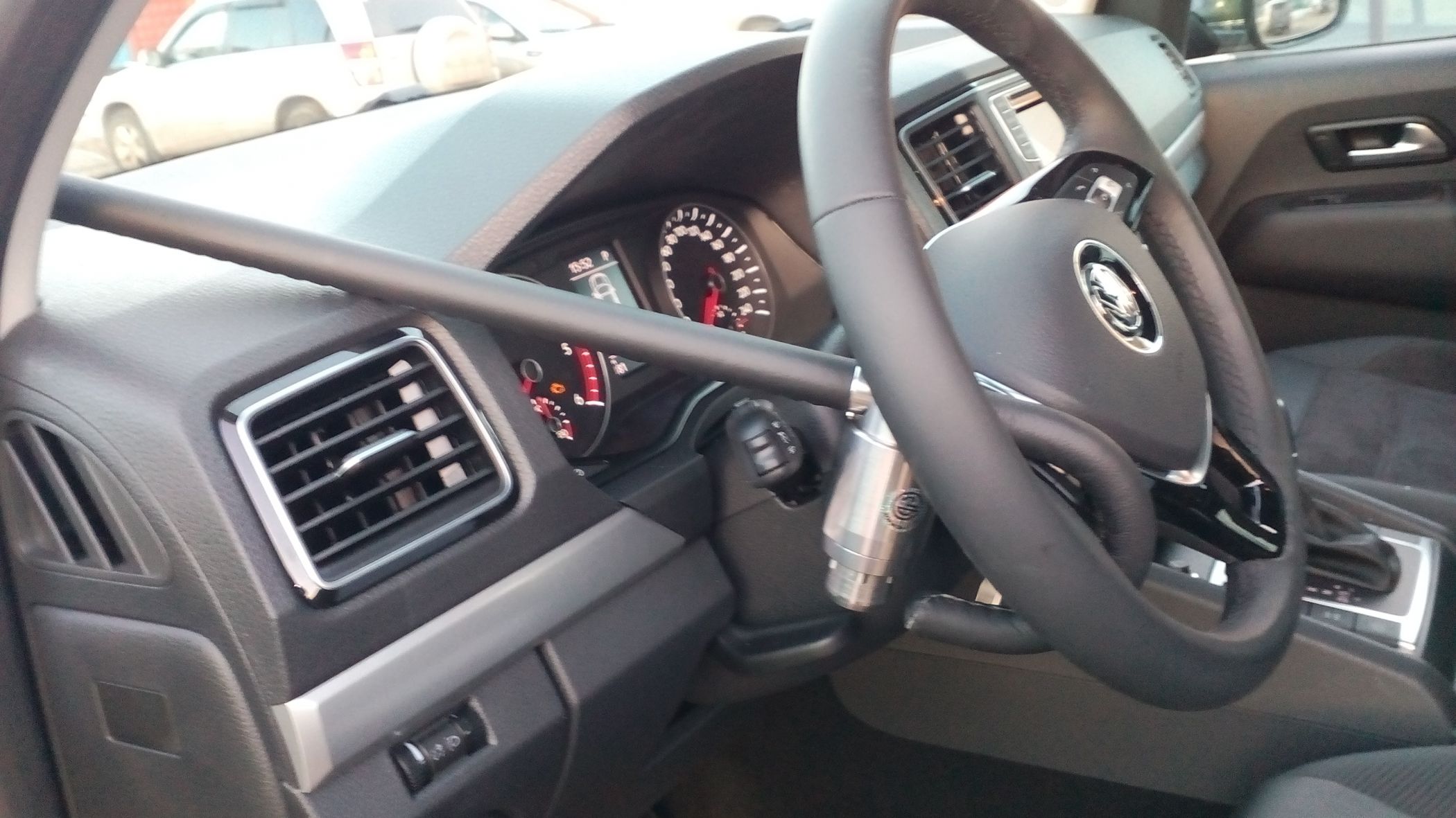 Steering Wheel Lock Volkswagen Amarok MKPP 2016 AntiTheft Python