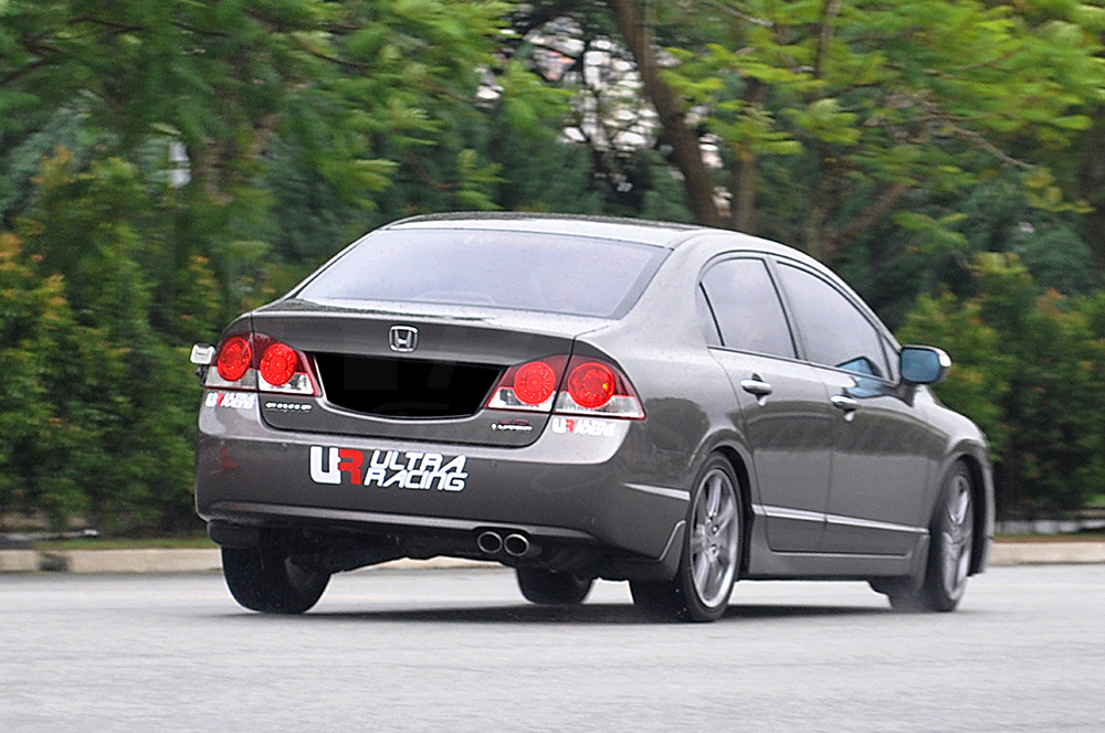 Honda Civic FD - With Ultra Racing Safety Bar