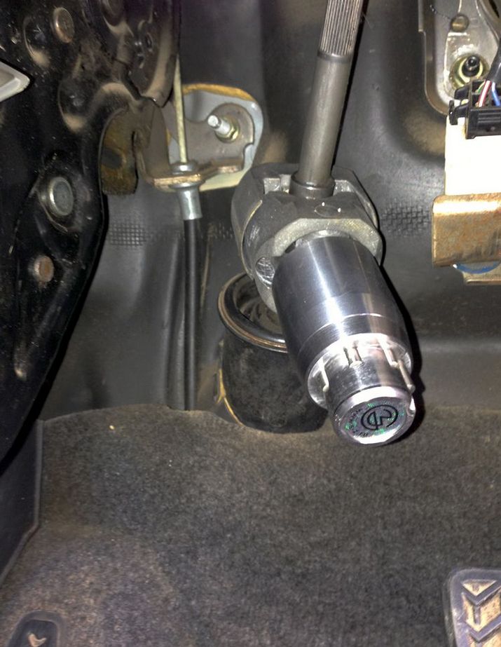 AntiTheft Toyota Rav4 20002005 Mechanical Interceptor