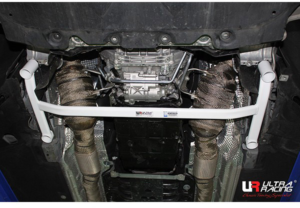 Front Lower Bar from Ultra Racing for Mercedes-Benz S500 W222